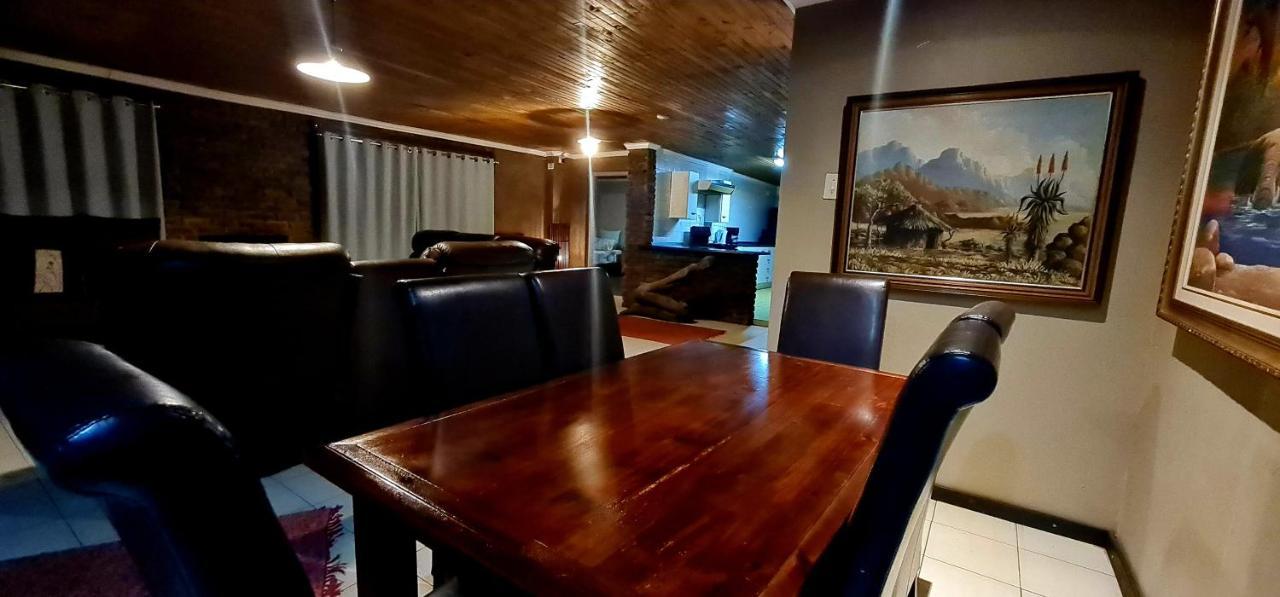 The Farm Apartment Hartbeespoort Bagian luar foto